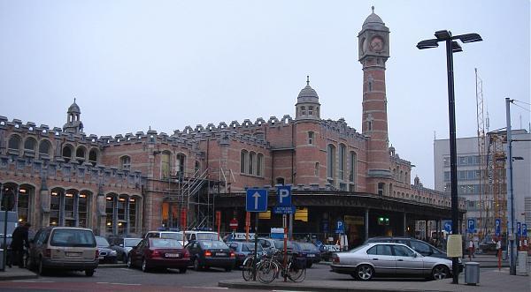 Γάνδη: Αστυνομικοί πυροβόλησαν άνδρα με μαχαίρι