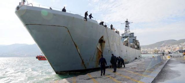 Νέο ατύχημα: Πλευρικό σκίσιμο στο αρματαγωγό Λέσβος
