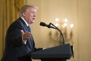 Τραμπ: Θέλω να καταθέσω ενόρκως στην επιτροπή Μιούλερ