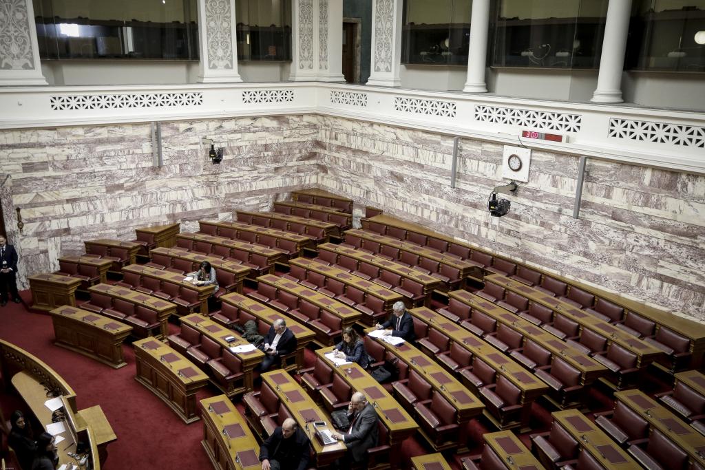 Ανω-κάτω στη Βουλή για τον… Καμμένο της Αραβίας