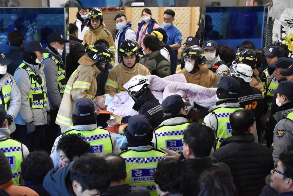 Στους 37 οι νεκροί από τη φωτιά σε νοσοκομείο της Κορέας