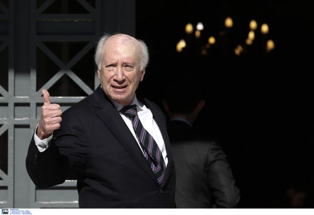 Λύση σε φάσεις με… Makedonija στο όνομα