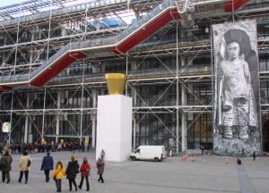 Το Κέντρο σύγχρονης Τέχνης Πομπιντού πάει Σανγκάη…