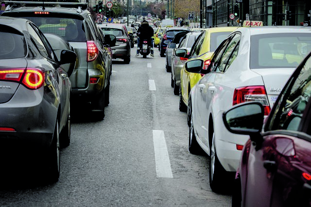 Τετράτροχες «βόμβες» στους ελληνικούς δρόμους