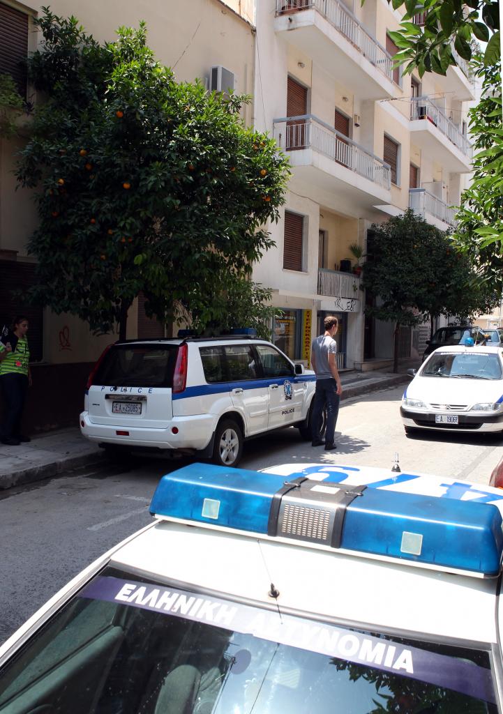 Εβαλε το 4χρονο παιδί του στο άλλο δωμάτιο και αυτοκτόνησε