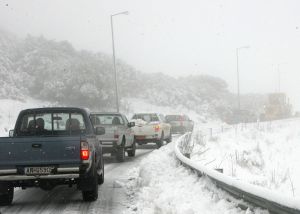 Η «Ιοκάστη» σαρώνει τη χώρα – Που είναι απαραίτητες οι αλυσίδες