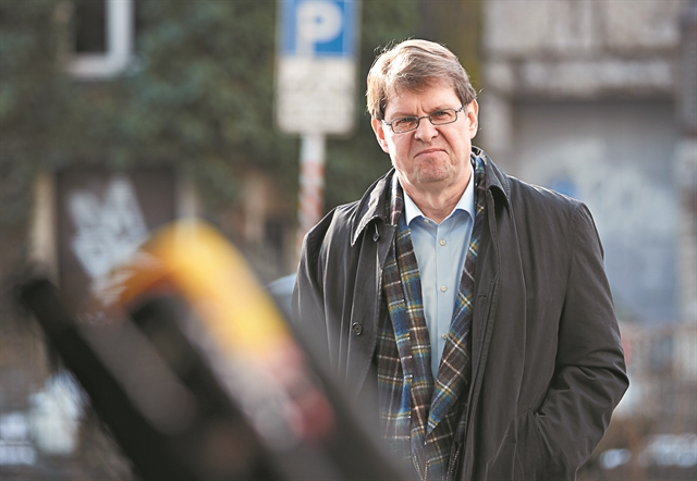 «Η διπλωματία δρα μόνο πίσω από κλειστές πόρτες»