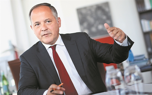 Μπορεί να χρειαστεί αναδιάρθρωση χρέους σε εταιρείες