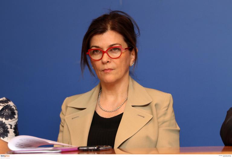 Ποια είναι η υπουργός που παραιτήθηκε για ένα επίδομα ενοικίου | tanea.gr