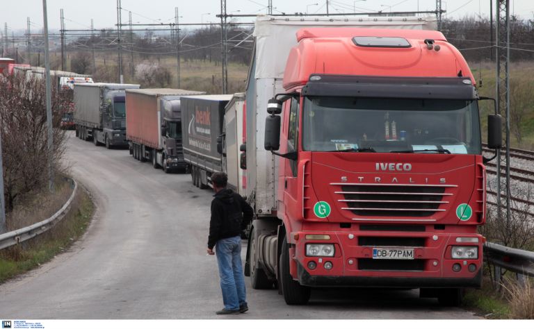 Σε κινητοποιήσεις προχωρούν οι ιδιοκτήτες φορτηγών | tanea.gr