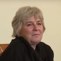 Φοβάται η Φεράντε τη Μαφία;