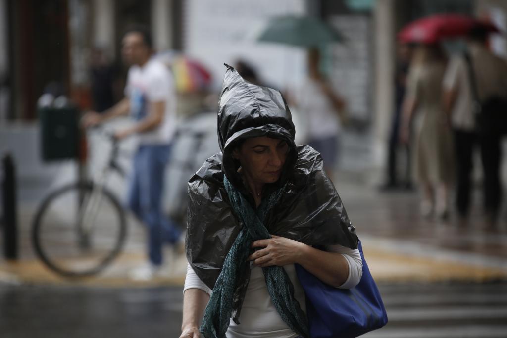 Κακοκαιρία: Που θα ρίξει βροχές, που θα χιονίσει