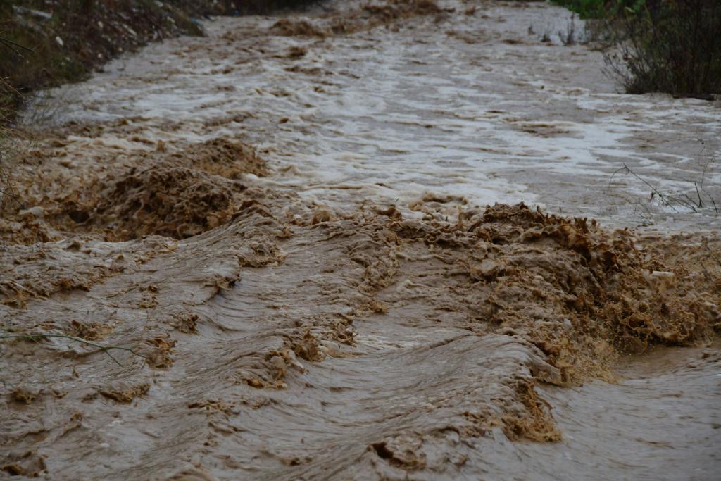 Λάρισα: Πλημμύρες και κατολισθήσεις στα παράλια του νομού