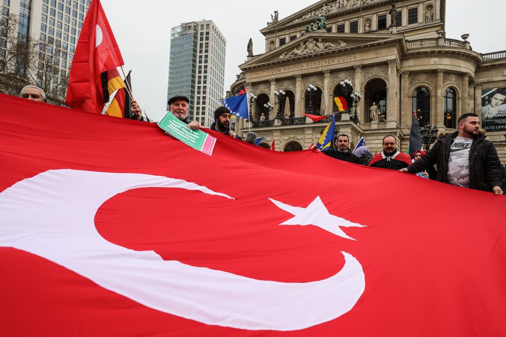 Βουλευτής του AfD αποκάλεσε του Τούρκους «καμηλιέρηδες»