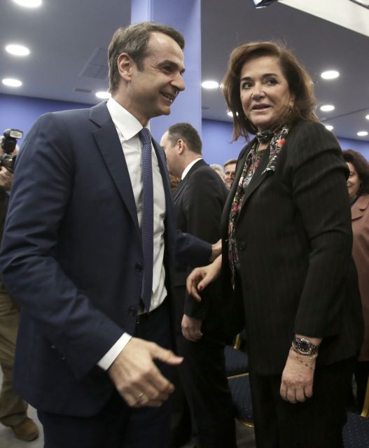 Κινήσεις ισορροπίας για να αποφύγουν ένα «βραχυκύκλωμα»