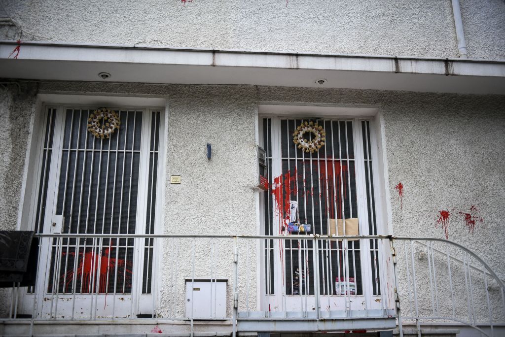 Το βίντεο μετά την επίθεση στο σπίτι του Μίκη Θεοδωράκη