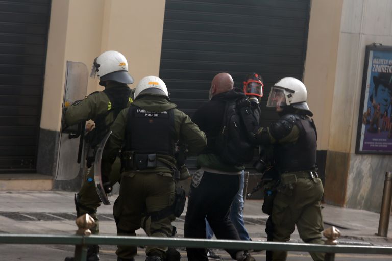 Για κακούργημα και πλημμέλημα οι συλληφθέντες της επίθεσης στον Εύελπι | tanea.gr