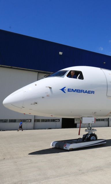 Αεροπλάνα με την Embraer θέλει να φτιάξει η Boeing