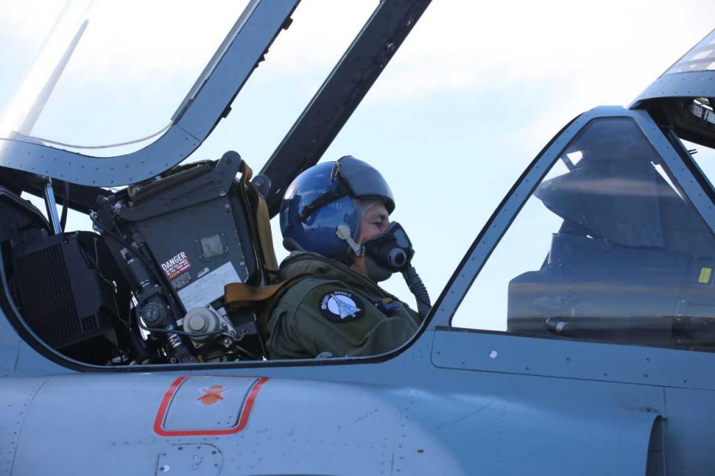 Πτήση-μήνυμα στην Τουρκία με Μιράζ 2000 από τους αρχηγούς (βίντεο)