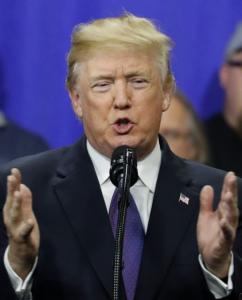 Ανοιξε η ψαλίδα του εμπορικού ελλείμματος των ΗΠΑ επί Τραμπ