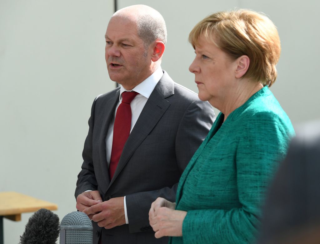 «Πιο συμφιλιωτικός από τον Σόιμπλε, ο Σολτς»