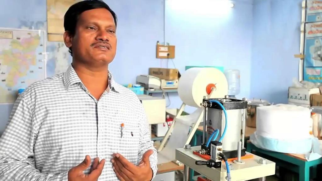 Μία ταινία για τον άνθρωπο που έσπασε το ταμπού της σερβιέτας