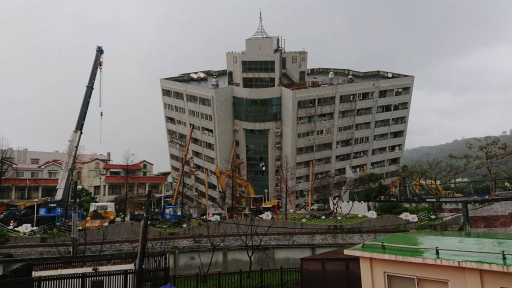 Επτά νεκροί και 67 αγνοούμενοι από τον σεισμό στην Ταϊβάν