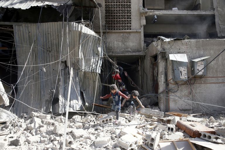 Συρία: 100 φιλοκαθεστωτικοί στρατιώτες και 18 άμαχοι νεκροί | tanea.gr