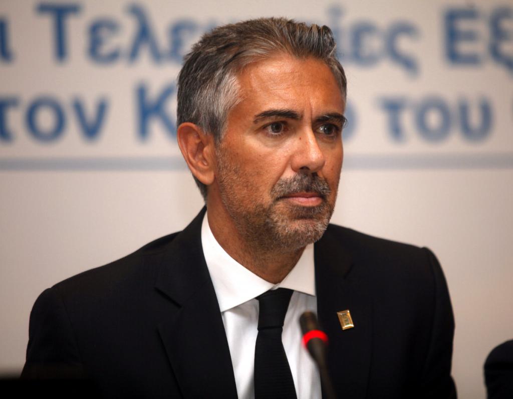 Στο δικαστήριο ο Φρουζής για την απαγόρευση εξόδου από τη χώρα