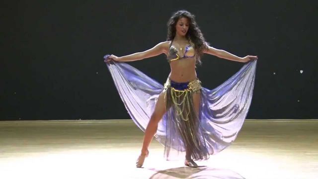Αίγυπτος: Απελαύνεται χορεύτρια για υποκίνηση σε ακολασία | tanea.gr