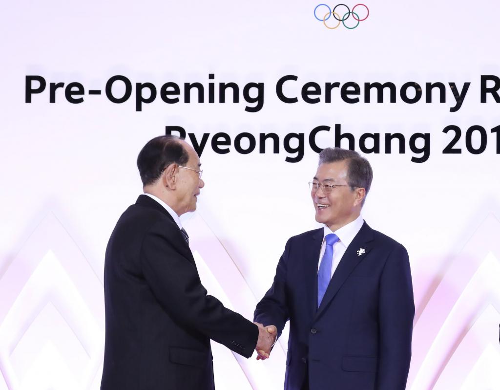 Κορέα: Χειραψία «ολυμπιακών» διαστάσεων