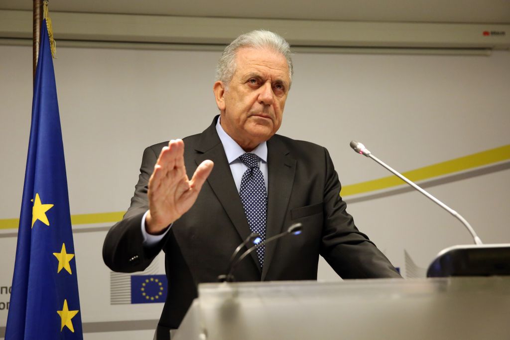 Αβραμόπουλος για Novartis: Πρόκειται για σκευωρία – Στήριξη από Καραμανλή