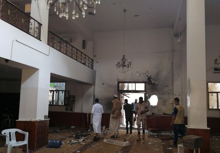 Λιβύη: Ενας νεκρός και 37 τραυματίες σε βομβιστική επίθεση σε τέμενος | tanea.gr