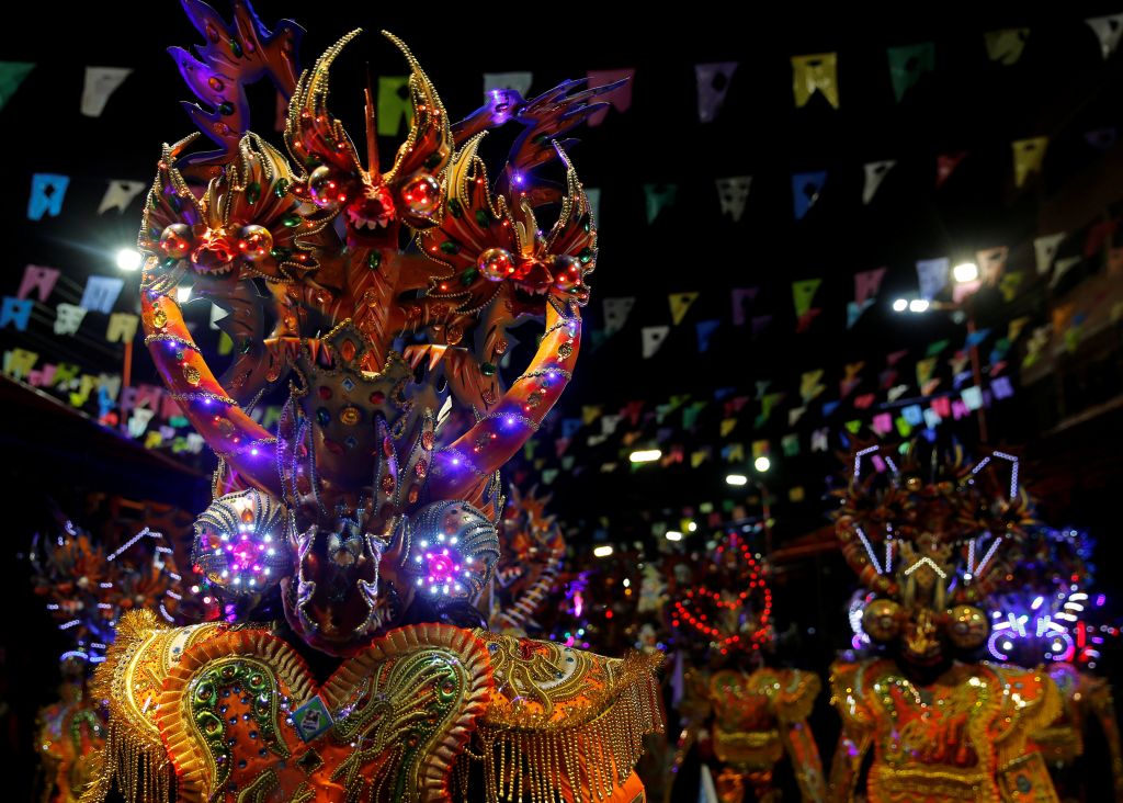 Βολιβία: Είκοσι ένας νεκροί την πρώτη ημέρα του καρναβαλιού