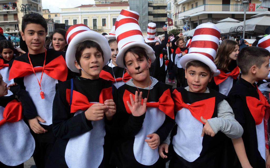 Με την μεγάλη παρέλαση κορυφώνεται το Πατρινό Καρναβάλι