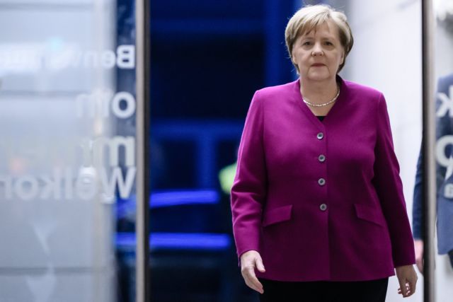 Παραμένει επικεφαλής του CDU η Μέρκελ παρά τις αντιδράσεις