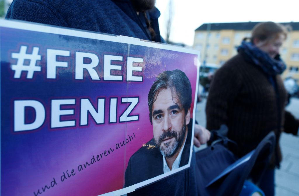 Απελευθερώθηκε ο δημοσιογράφος Ντενίζ Γιουτζέλ