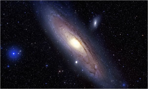 Η Ανδρομέδα έχει περίπου ίδιο μέγεθος με τον γαλαξία μας | tanea.gr
