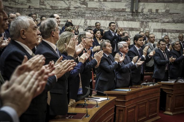 Παραβίαση του Συντάγματος και του κανονισμού της Βουλής, καταγγέλλει η ΝΔ | tanea.gr