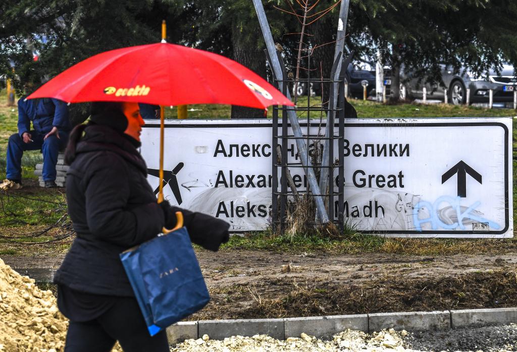 Ο Ζάεφ αποκαλύπτει: Η Ελλάδα δεν έχει θέσει θέμα ταυτότητας των Σκοπίων