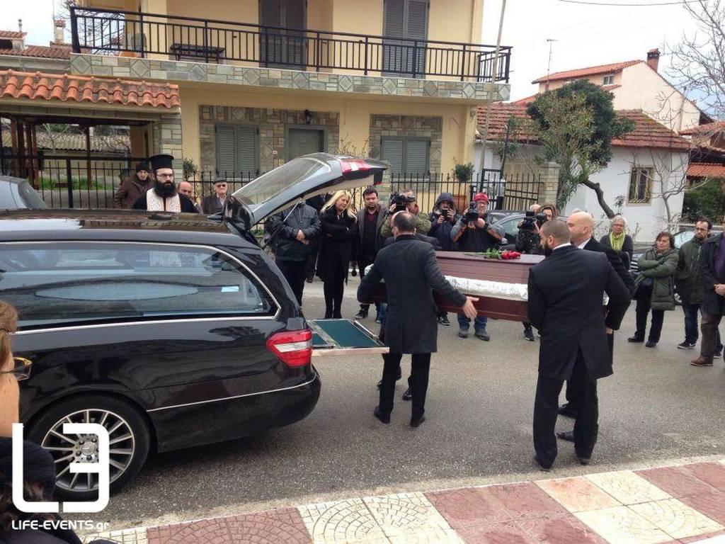 Θρήνος στην κηδεία της δημοσιογράφου Καρολίνας Κάλφα