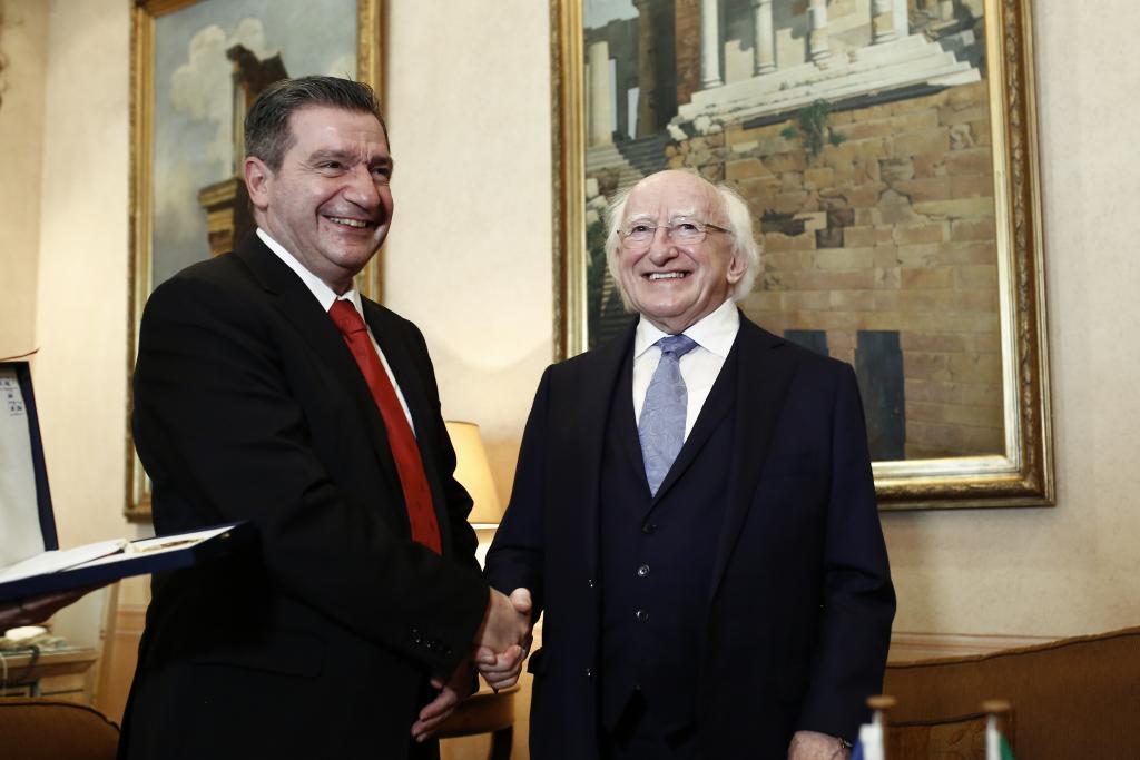 Στην πλατεία Κοτζιά ο πρόεδρος της Ιρλανδίας