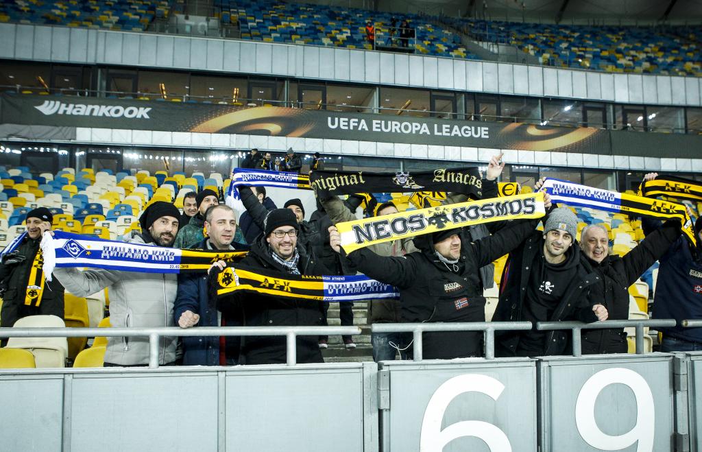 Επίθεση με πέτρες στο πούλμαν οπαδών της ΑΕΚ