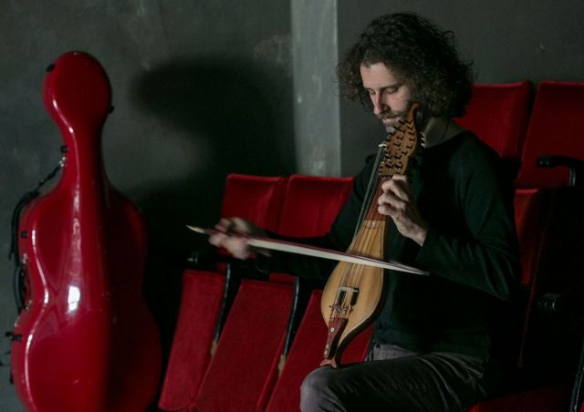 Ρεσιτάλ με Μπαχ για κρητική λύρα