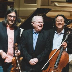 Το τρίο του Καβάκου περιοδεύει στις ΗΠΑ