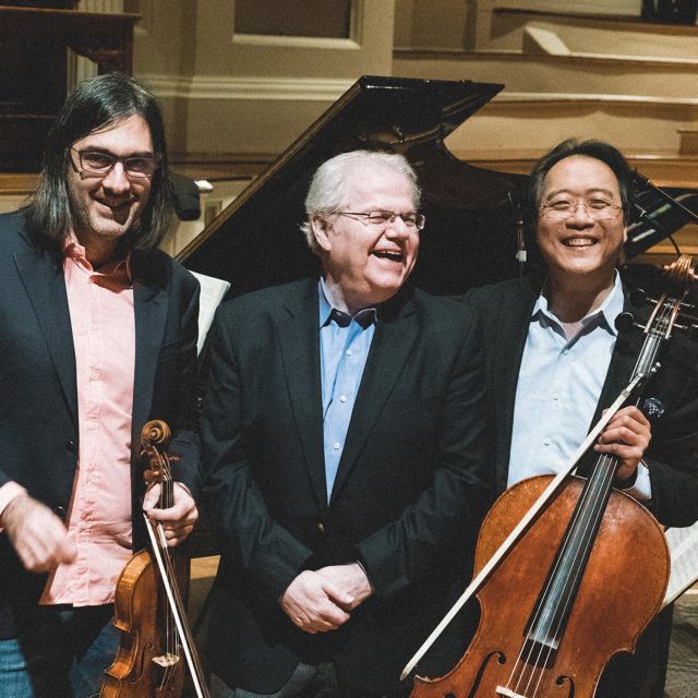 Το τρίο του Καβάκου περιοδεύει στις ΗΠΑ