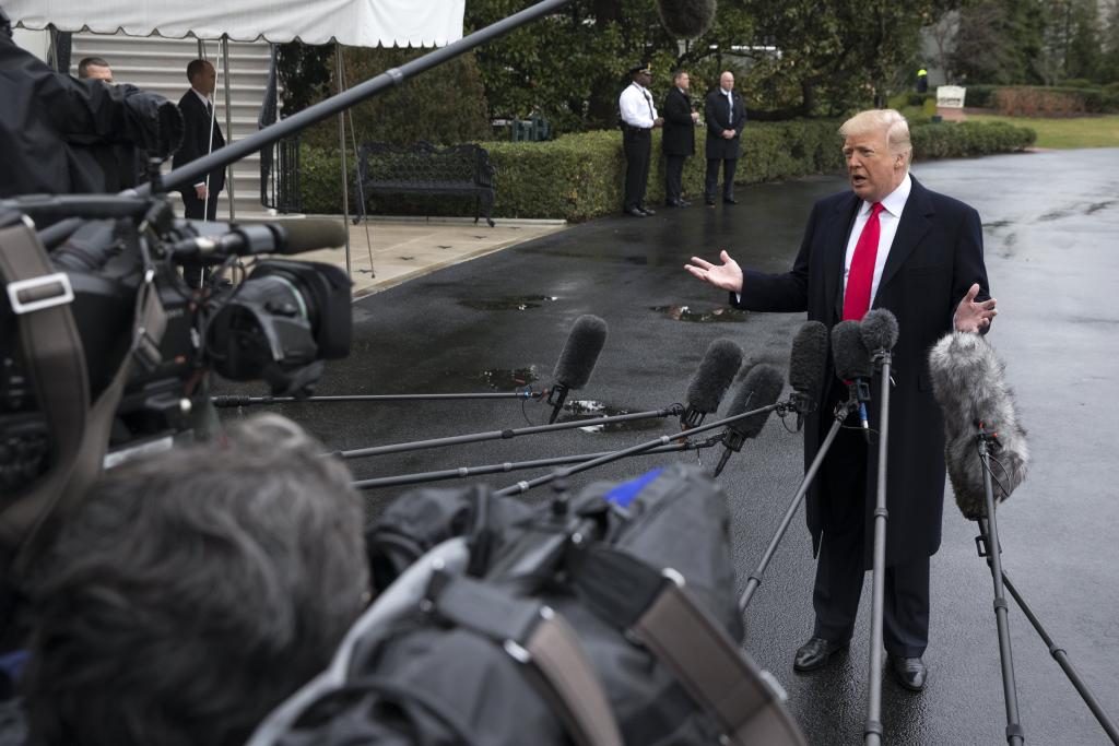 Τραμπ: Απειλεί τη Β. Κορέα με την «πολύ σκληρή φάση 2»