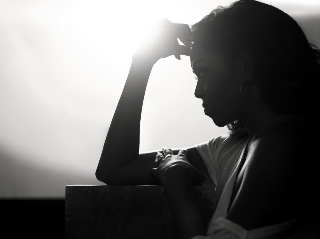 Becoming: Η Μισέλ Ομπάμα κυκλοφορεί τα απομνημονεύματά της