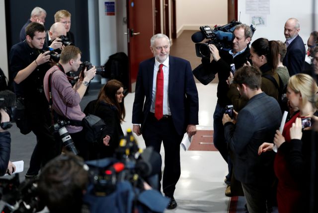 Ο Κόρμπιν κάνει στροφή και βάζει γκολ