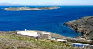 Αυτή είναι η βίλα του ζεύγους Αντωνοπούλου – Παπαδημητρίου στη Σύρο